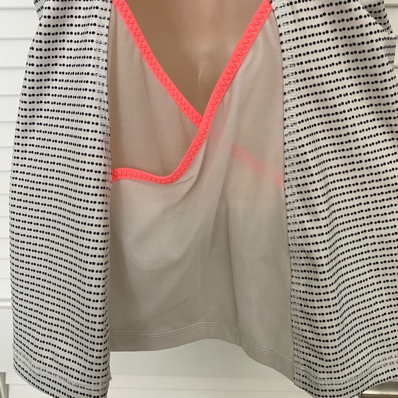 Lululemon Top with Built-in Bra, Size 10 - Picture 11 of 12